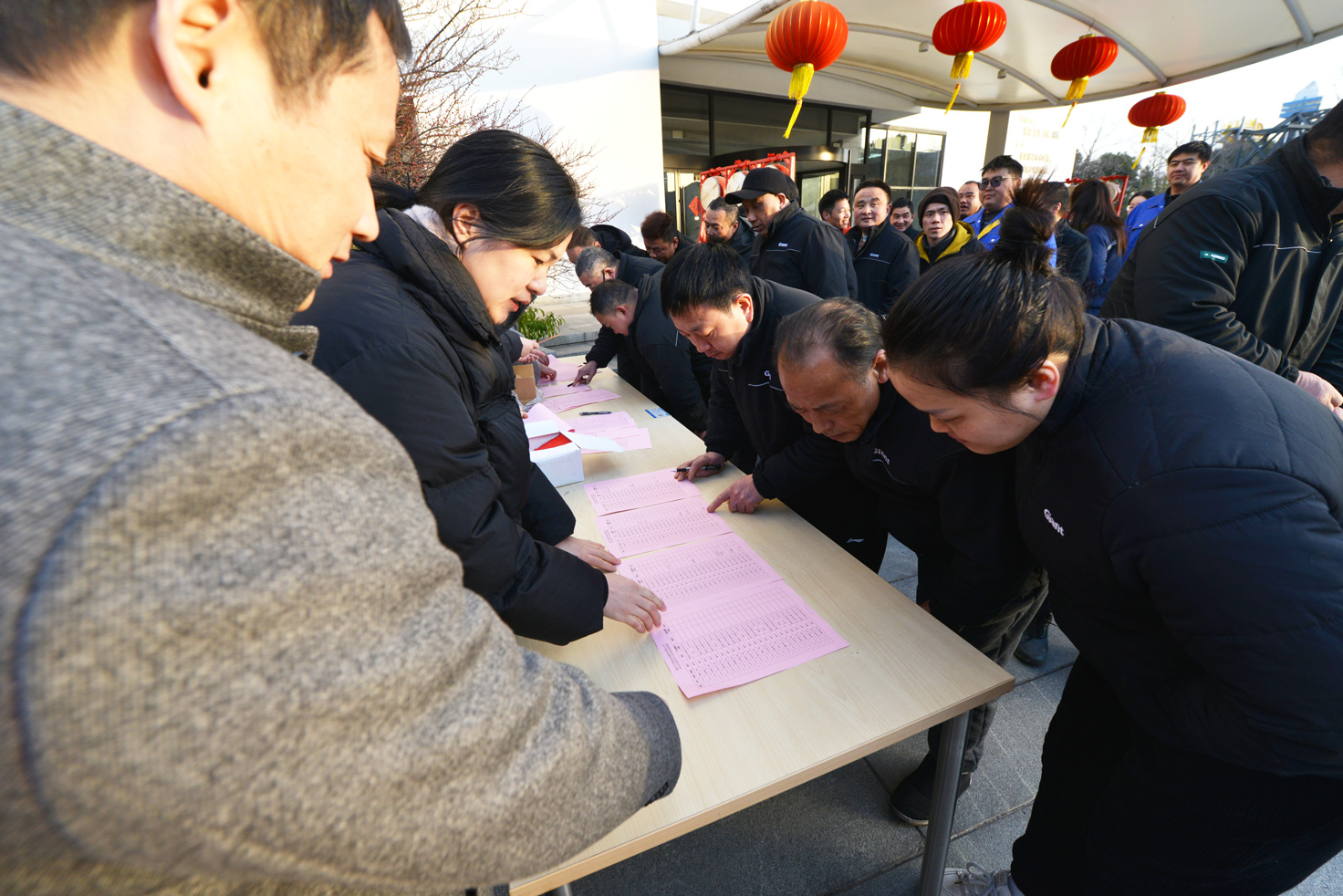 祥蛇映春暉 新歲啟新程——巨人工業園喜迎開工