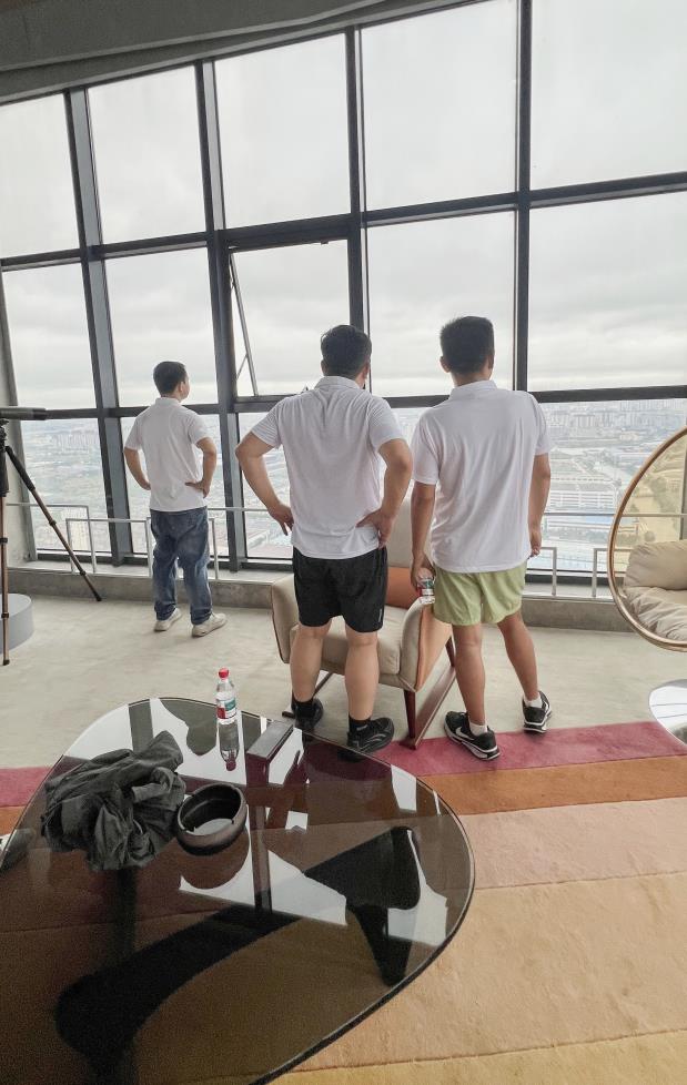 塔下再聚首 攀登勢正雄——巨龍電梯試驗塔第六屆登高跑開賽